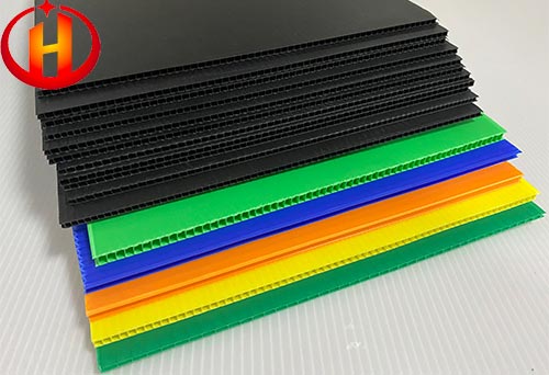 fluted-polypropylene-plastic-cardboard