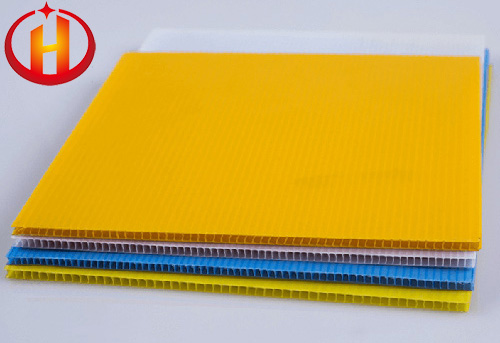 Features of 3mm corrugated plastic sheets