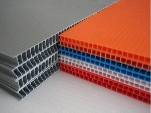 sheets of corrugated plastic